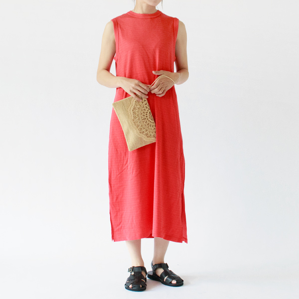 bright red、身長163cm bright red、身長163cm