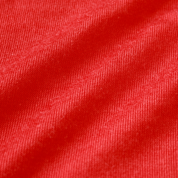 ひんやりとして肌触りの良い素材です(bright red) ひんやりとして肌触りの良い素材です(bright red)