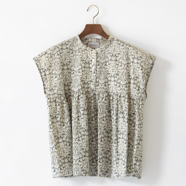 リバティフレンチスリーブブラウス(BLACK)