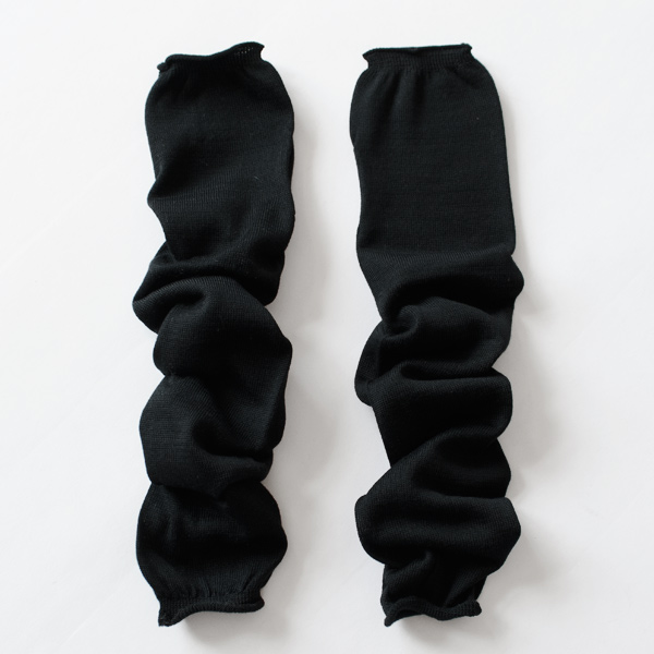 たっぷりシルクのUVカットアームカバー(BLACK)