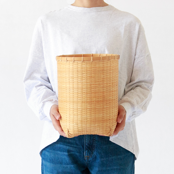 公長齋小菅（こうちょうさいこすが） 収納かご　Lサイズ くずかご ナチュラル／公長齋小菅（こうちょうさいこすが）｜愛着を