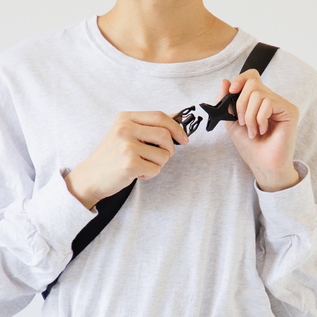 付け外ししやすいバックル(BK) 付け外ししやすいバックル(BK)