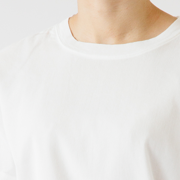 白も比較的透けにくい生地です(WHITE)