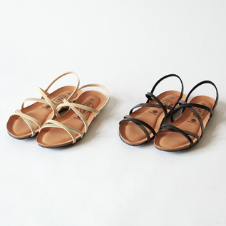 色違いもあります(左:CHAMPAN、右:BLACK) 色違いもあります(左:CHAMPAN、右:BLACK)