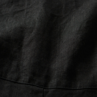 着始めから柔らかいワンウォッシュ加工されたリネン生地（Black）