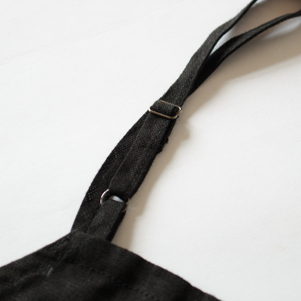 肩ストラップは調節可能 肩ストラップは調節可能