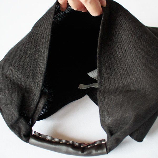 内側（Black）
