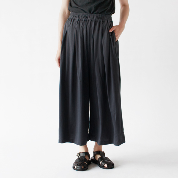 身長163cm・NAVY