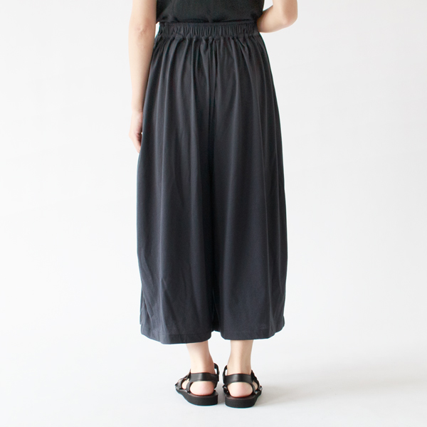 身長163cm・NAVY