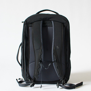 Bellroy Lite Travel Black Pack 30L 軽量 撥水 Bellroy Lite Travel Backpack - 30L - Black | Backpacks