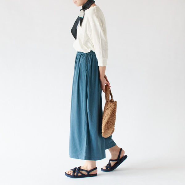 身長163cm・WHITE