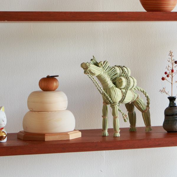 鏡餅と並べて飾れます。(干支(万馬奔騰)) 鏡餅と並べて飾れます。(干支(万馬奔騰))