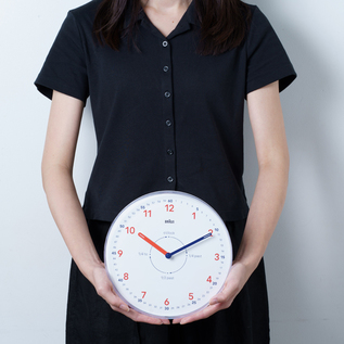 タイムティーチャー 壁掛け時計／BRAUN(ブラウン)｜愛着を持ってずっと