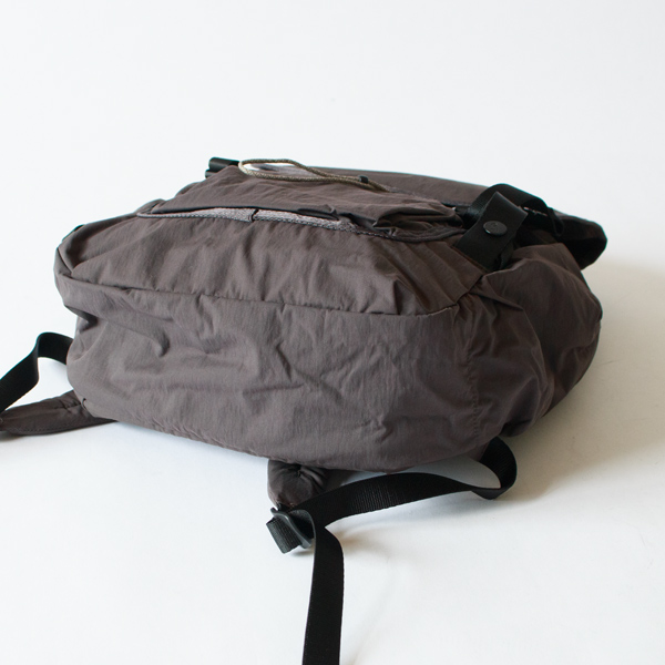 Cinch Backpack バックパック(Charcoal) Cinch Backpack バックパック(Charcoal)