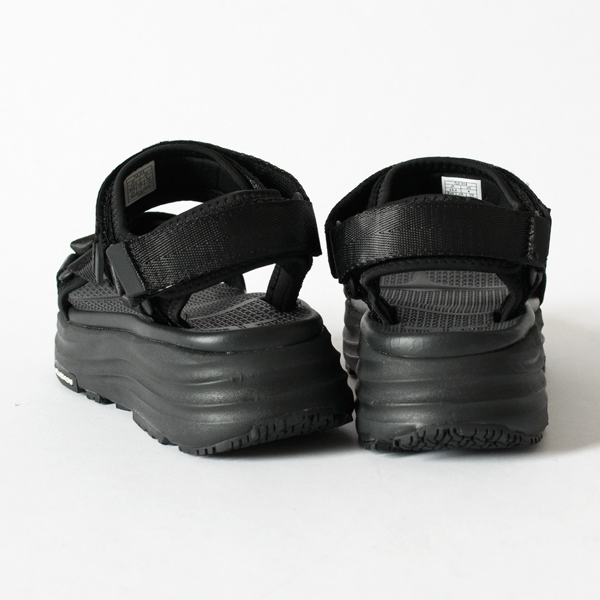 厚さはありますが軽量