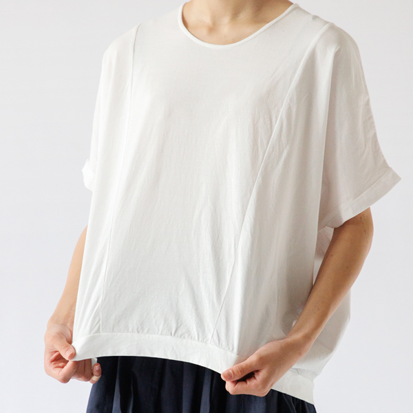 薄手ですが透けが気になりにくいです(WHITE) 薄手ですが透けが気になりにくいです(WHITE)