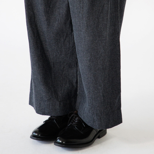 裾は折って穿くのも素敵です(BLACK) 裾は折って穿くのも素敵です(BLACK)
