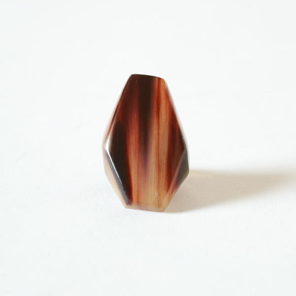 天然の水牛の角を使ったリング(brown natural)