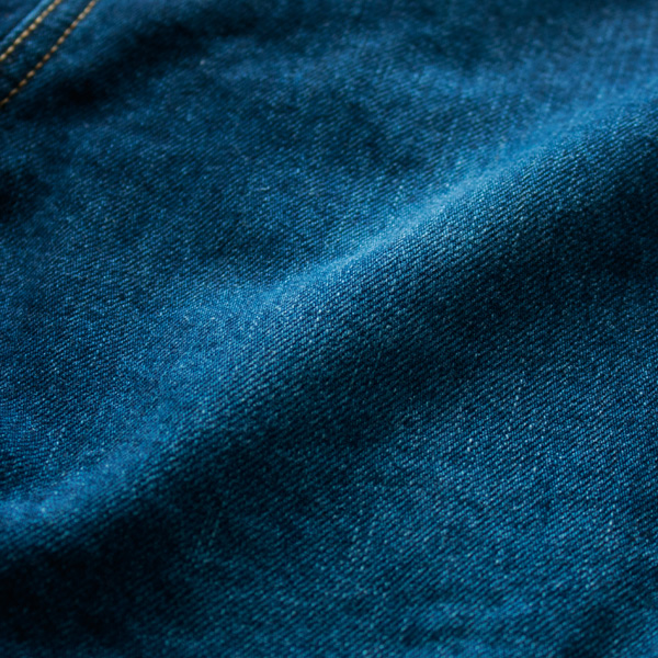 重さを感じにくく、着初めから柔らかく体に馴染みます(LID)