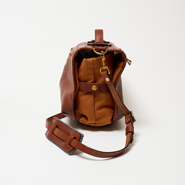 ショルダーバッグ LEATHER WANDER PANNIER BAG SMALL／vasco（ヴァスコ