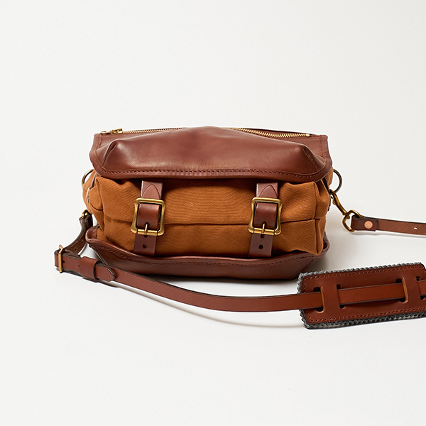 ショルダーバッグ LEATHER WANDER PANNIER BAG SMALL／vasco（ヴァスコ