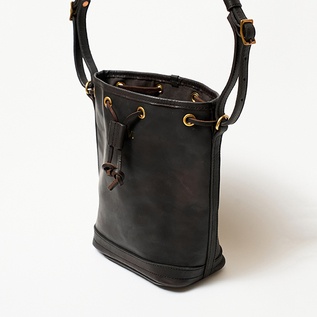 ショルダーバッグ LEATHER WANDER PURSE BAG SMALL(BLACK) ショルダーバッグ LEATHER WANDER PURSE BAG SMALL(BLACK)