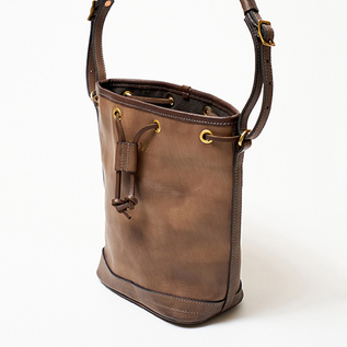 ショルダーバッグ LEATHER WANDER PURSE BAG SMALL／vasco（ヴァスコ