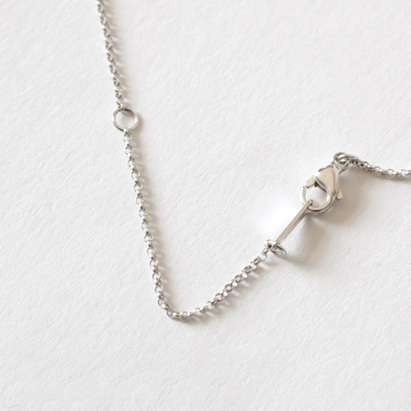 長さは二段階で調節可能です