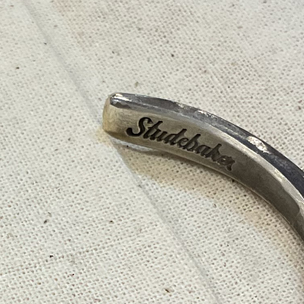 UNISEX バングル STUDEBAKER CLASSIC CUFF WORK PATINA／STUDEBAKER