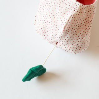 葉っぱを下に引くとオルゴールが流れます(dots) 葉っぱを下に引くとオルゴールが流れます(dots)