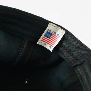 現在でもアメリカ国内の工場で、熟練の職人たちが一つひとつ手作業で製作しています。 現在でもアメリカ国内の工場で、熟練の職人たちが一つひとつ手作業で製作しています。