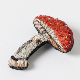 刺繍ブローチピン／TROVELORE（トロベローレ）｜愛着を持ってずっと