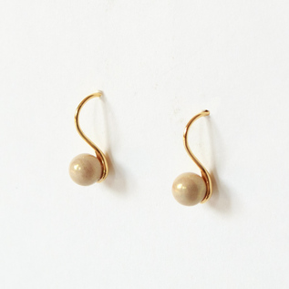【別注】Nuance Gold フックピアス（きぬ）