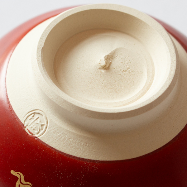 朱巻宝尽し抹茶碗／蔵珍窯(ぞうほうがま)｜愛着を持ってずっと使いたい