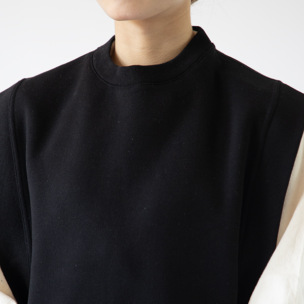 きゅっと首元にフィットします(BLACK) きゅっと首元にフィットします(BLACK)