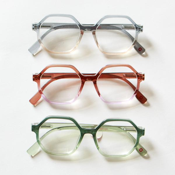 リーディンググラス C(上から:grey sand、brown purple、dark green green) リーディンググラス C(上から:grey sand、brown purple、dark green green)