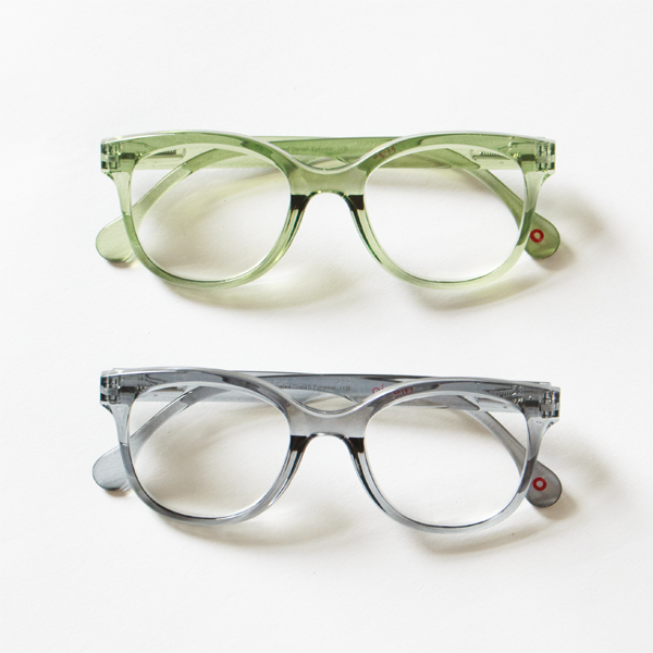 リーディンググラス B(上から:green、black) リーディンググラス B(上から:green、black)