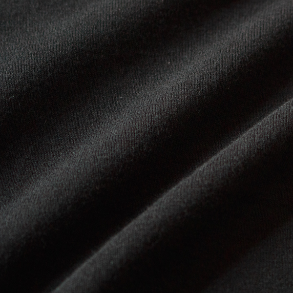 しっとりとした肌触りの良さ(NERO)