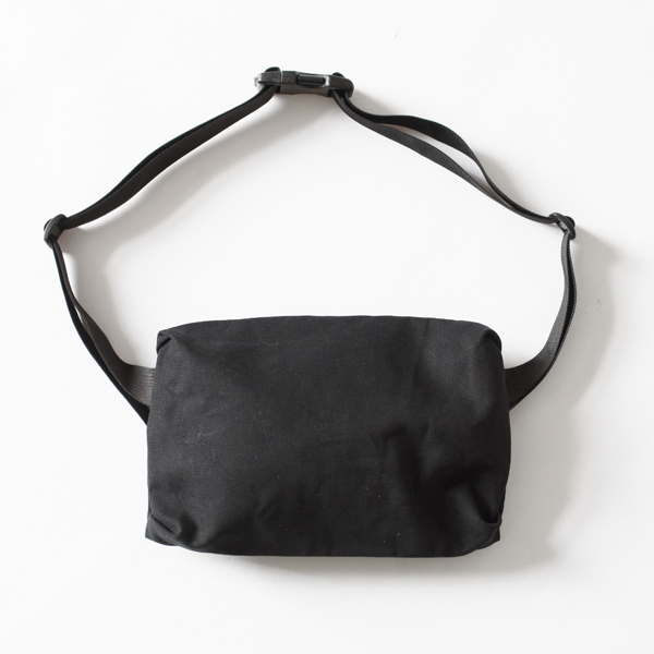 Canvas Funny(ボディバッグ)(BLACK)