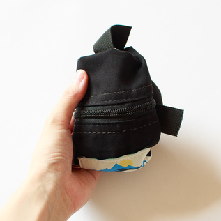 柔らかいので小さく畳むことができます(BLACK) 柔らかいので小さく畳むことができます(BLACK)