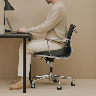 KURA SEAT WORK／＆MEDICAL（アンドメディカル）｜愛着を持ってずっと