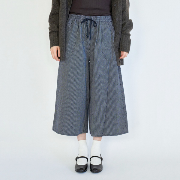 身長167cm・小縞紺/白