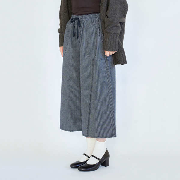 身長167cm・小縞紺/白