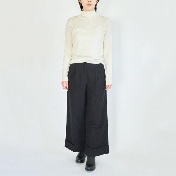 身長167cm・WHITE