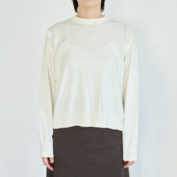 身長167cm・WHITE