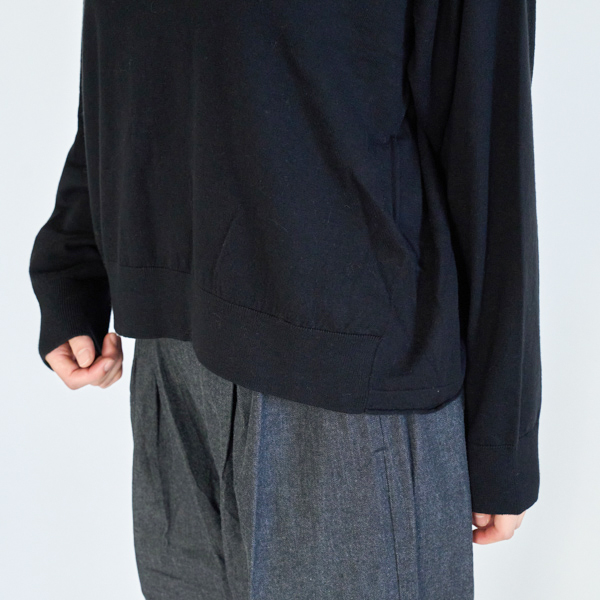裾は伸びの良い細リブ(身長167cm・BLACK)