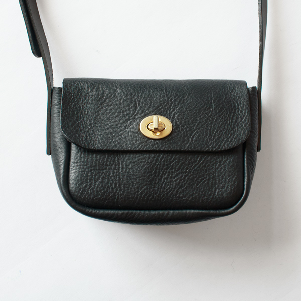 レザーショルダーバッグ Betty