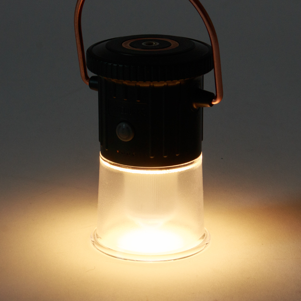 同時点灯モード（ランタン＋懐中電灯）は明るさをしっかり確保したいときに