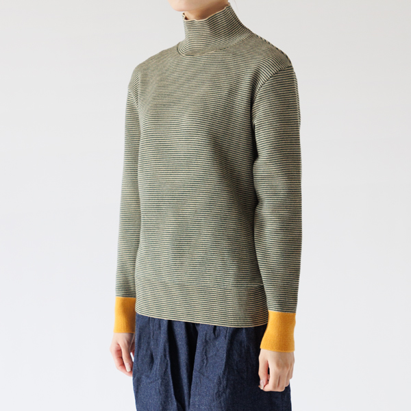 身長160cm・BEIGE × GREEN