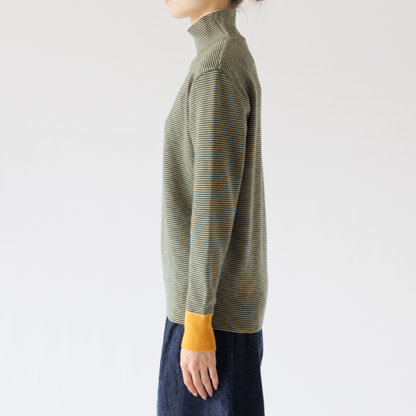 身長160cm・BEIGE × GREEN